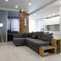 44 de metri patrati modern amenajati pentru o familie tanara