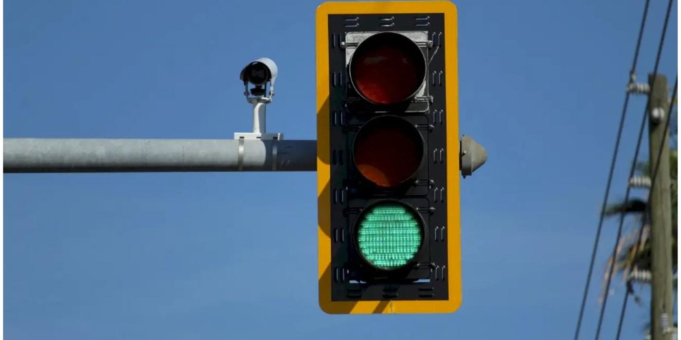 Mai multe intersecții importante și intens circulate din București urmează să fie semaforizate, spune Nicușor Dan