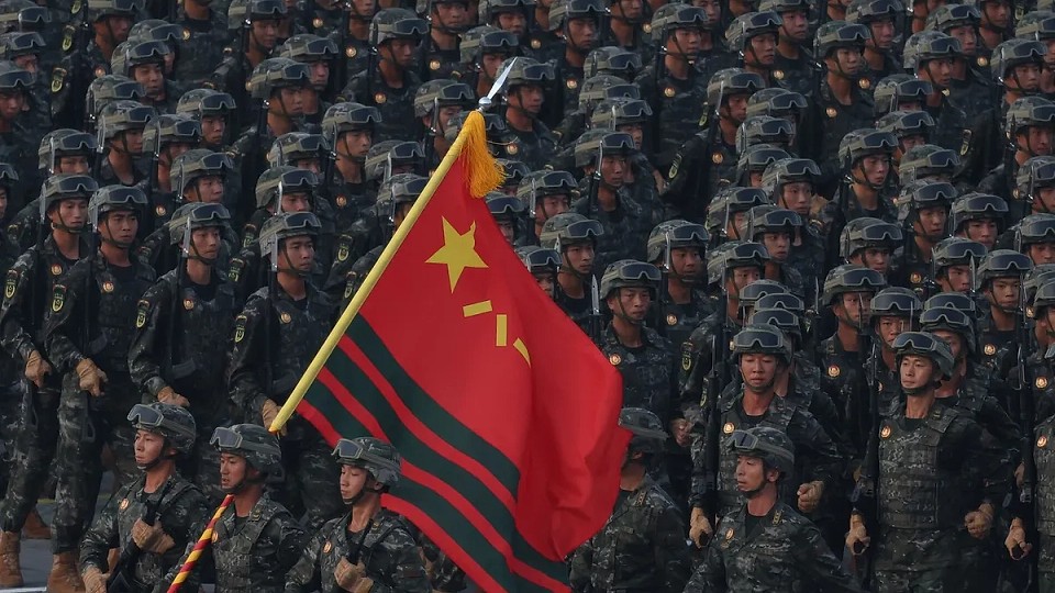 Japonia își ia rachete Tomahawk care lovesc la 1.500 km. China are o bombă care e dusă pe camion
