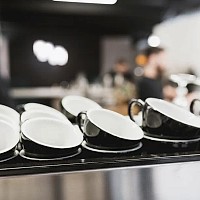 Urmează un an foarte greu. Ordonanţa Trenuleţ închide jumătate dintre unităţile HoReCa
