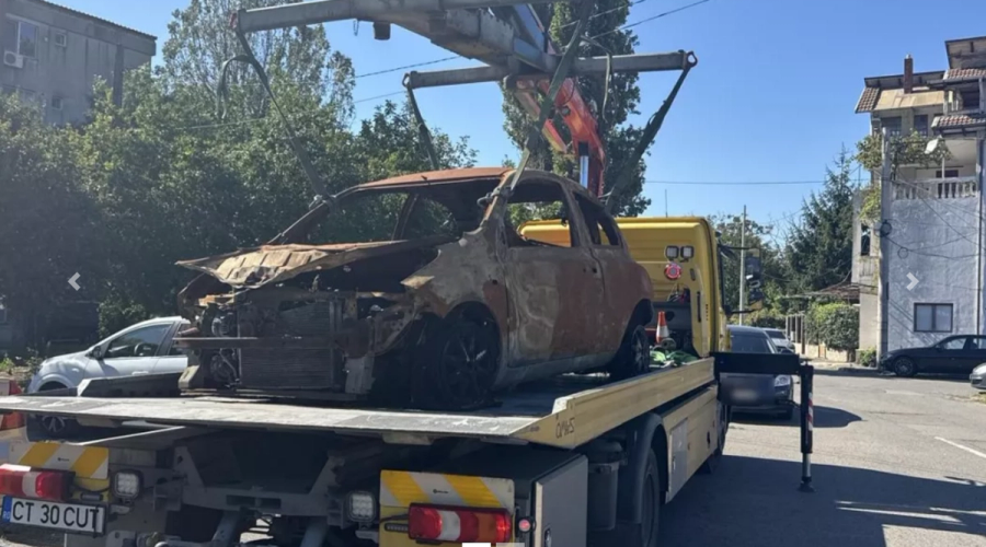 Război împotriva „epavelor” de pe străzile Constanței: Zeci de mașini abandonate ”au fost trase la mal” de Poliția Locală