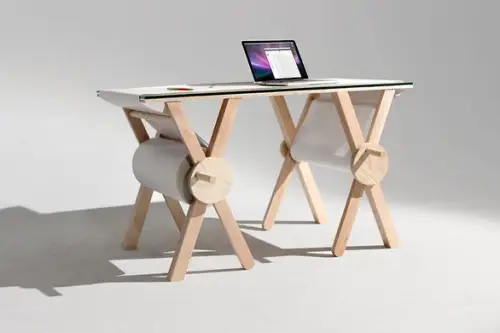 Biroul cu memorie, o piesa inteligenta de mobilier