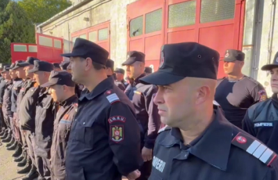 Peste 30 de pompieri clujeni au plecat spre Galați pentru a-i ajuta pe cei afectați de inundații