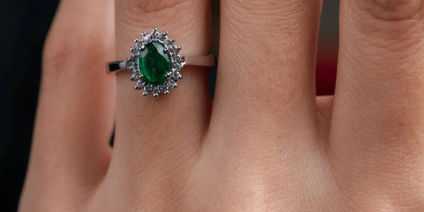 Standuri portabile pentru echipe mici – soluția eficientă pentru prezentări rapide și evenimente în deplasare