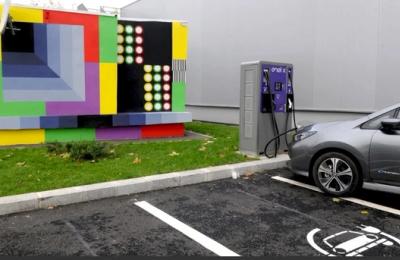Zeci de stații de încărcare pentru mașinile electrice vor fi montate în Sectorul 4, promite primarul Daniel Băluță