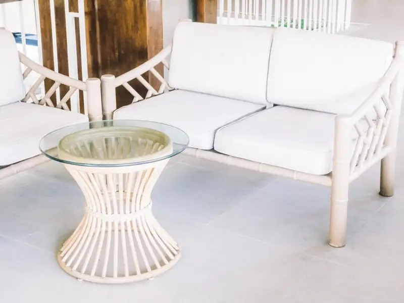 Cum alegi obiectele decorative vor face diferența între o terasă banală și una specială