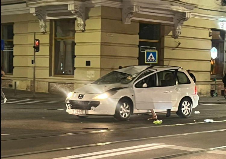 Grav accident rutier, seara trecută, pe strada Horea din municipiul Cluj-Napoca