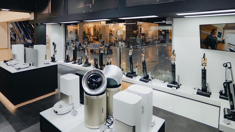Dreame deschide primul showroom din România în eMAG Băneasa