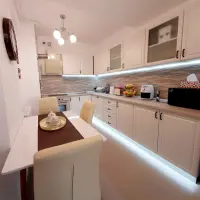 Acasa la Claudia intr-un apartament de 2 camere din Brasov amenajat cu un buget de 15.000 de euro