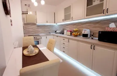Acasa la Claudia intr-un apartament de 2 camere din Brasov amenajat cu un buget de 15.000 de euro