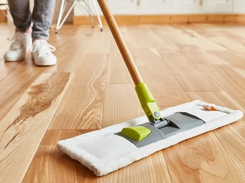 Ghid complet pentru îngrijirea parchetului: cum să-i păstrezi frumusețea ani la rând