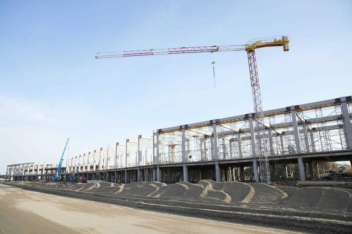 Cosmin Vasile: Cel mai mare terminal nou construit al unui aeroport din România este realizat la Craiova / Proiectul, finalizat în acest an, cu un efort financiar de peste 100 de milioane de euro / Director aeroport: Stadiu fizic depăşeşte 65% VIDEO