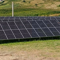 Tranziție verde în Ardeal: Cluj-Napoca investește 3,5 milioane de euro într-un parc fotovoltaic imens. Emil Boc: „50% din iluminatul public va fi asigurat din energie solară”