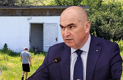 Școli cu WC în fundul curții în orașul care dă salarii de 10.000.000 lei. Primăria are 55 angajați