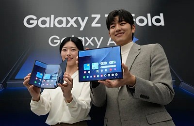 Telefonul viitorului? Samsung dezvăluie modelul Trifold, primul dispozitiv cu pliere triplă