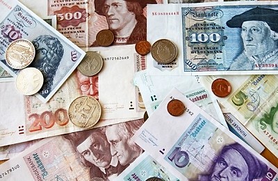 La 23 de ani de la indroducerea monedei Euro, germanii încă schimbă milioane de mărci germane