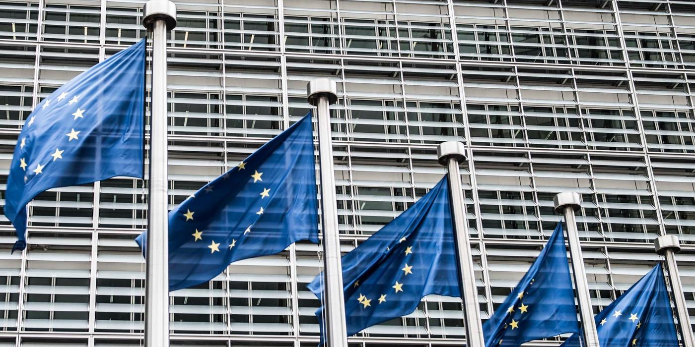 Comisia Europeană aprobă o schemă de ajutor de stat în valoare de 3 miliarde euro notificată de România, menită să sprijine instalaţiile eoliene onshore şi solare fotovoltaice