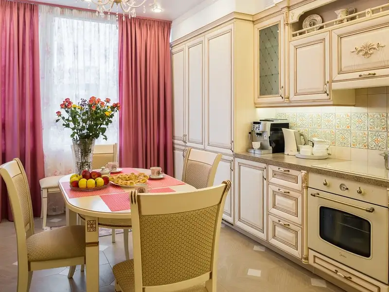 Eleganta si romantism bucatarie amenajata in stil provensal