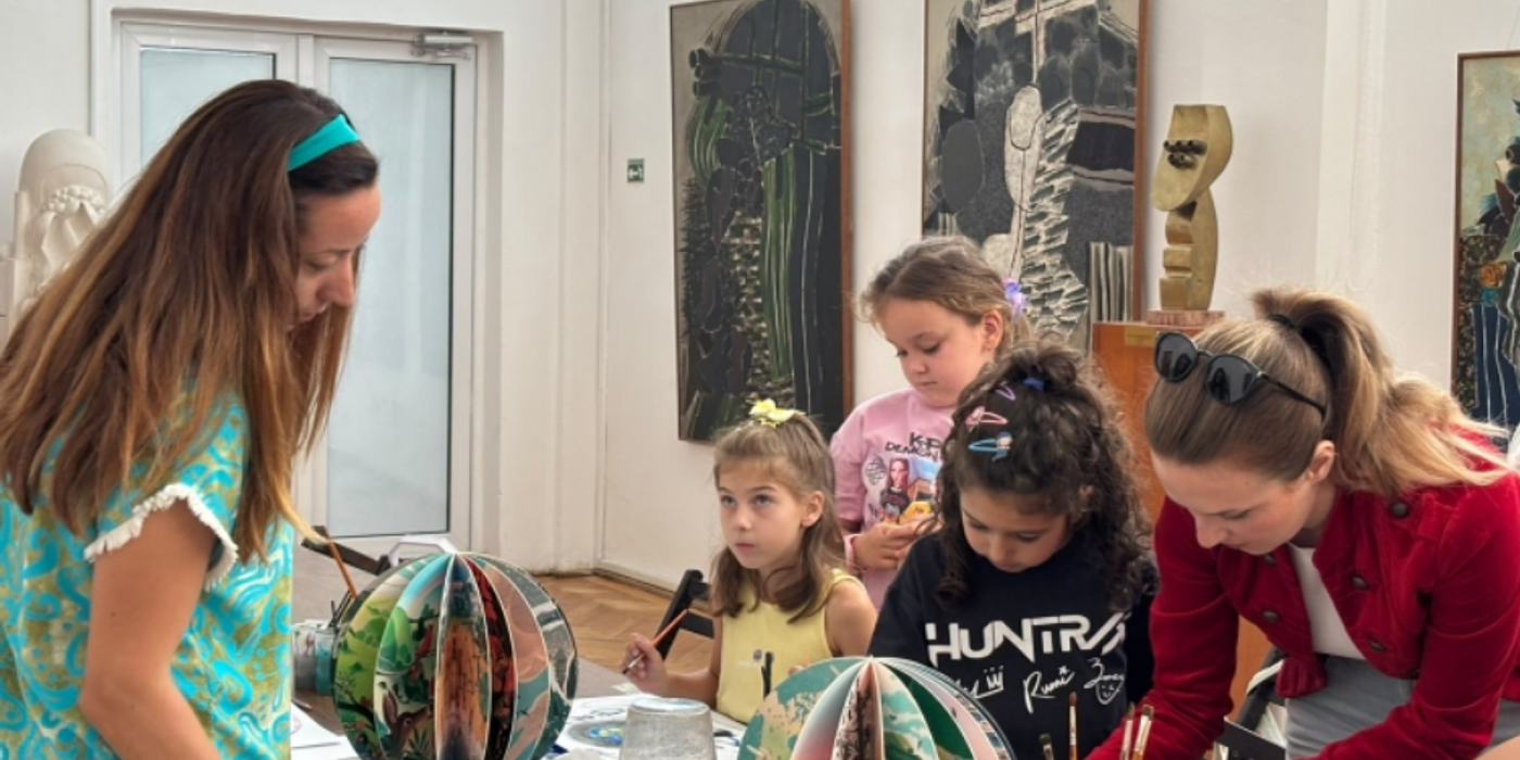 Atelierul de creație de la Muzeul de Artă Constanța continuă. Sâmbătă transformăm frunzele în creaturi fantastice
