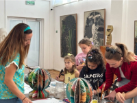 Atelierul de creație de la Muzeul de Artă Constanța continuă. Sâmbătă transformăm frunzele în creaturi fantastice