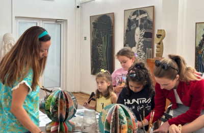 Atelierul de creație de la Muzeul de Artă Constanța continuă. Sâmbătă transformăm frunzele în creaturi fantastice