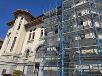 Muzeul de Istorie și Arheologie, în plin șantier! Se lucrează la reabilitarea monumentalei clădiri din Peninsulă