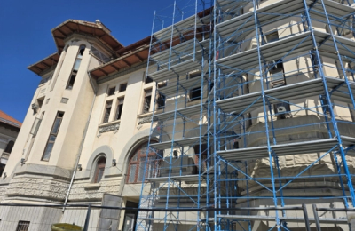 Muzeul de Istorie și Arheologie, în plin șantier! Se lucrează la reabilitarea monumentalei clădiri din Peninsulă