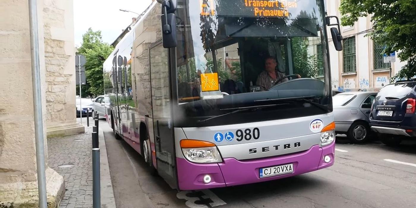 Autobuzele școlare revin pe traseu odată cu începerea noului an școlar, în Cluj-Napoca