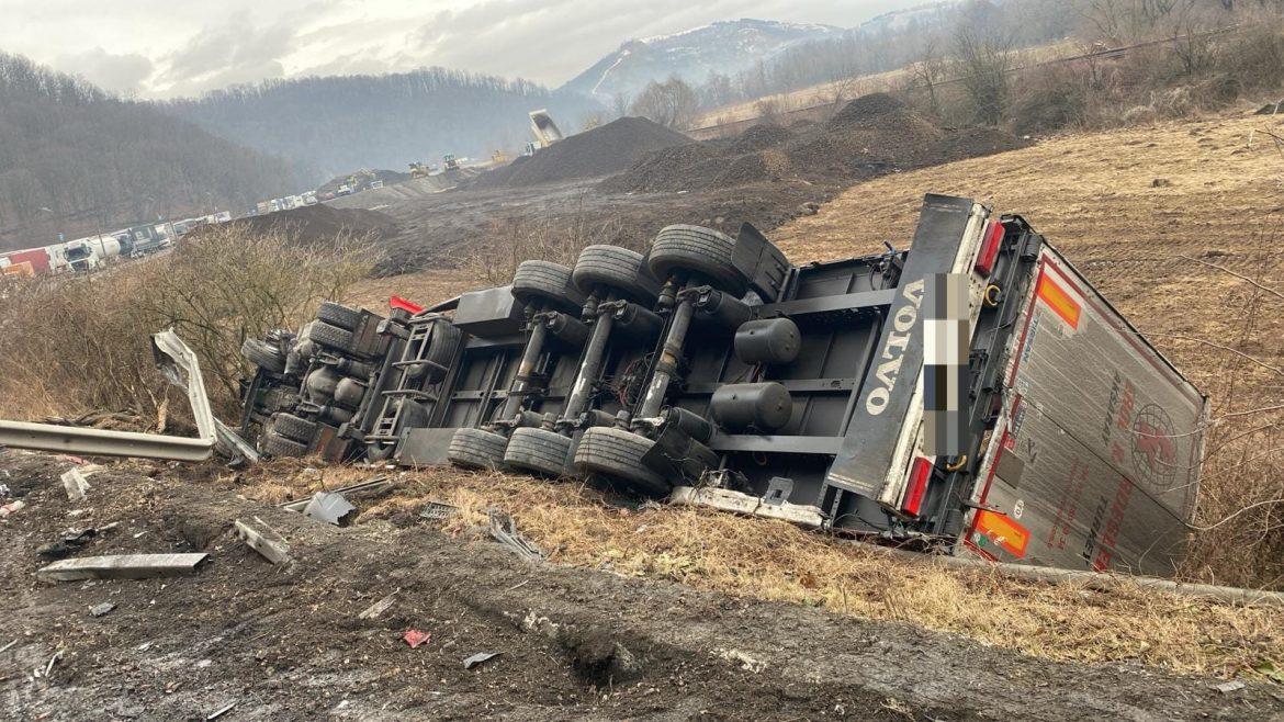 Accident rutier, pe DN1 E60, între localitățile Huedin și Poieni