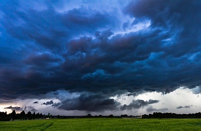 Prognoza meteo, 5 mai. Vremea va fi călduroasă, dar va ploua