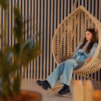 8 forme și culori unice de mobilier accent pentru un living modern