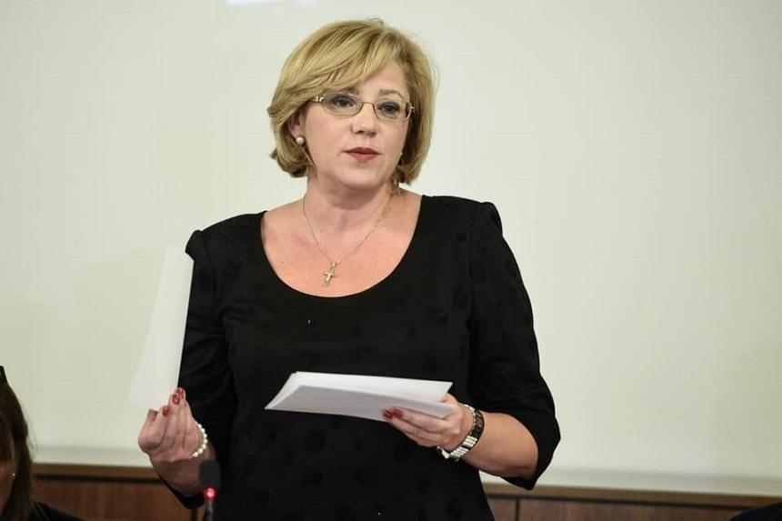 Corina Creţu: Acum opt ani, în calitate de comisar european pentru Politică Regională, am aprobat prima etapă a unui proiect major în valoare de aproximativ 52 de milioane de euro, pentru construirea şoselei de centură a municipiului Suceava