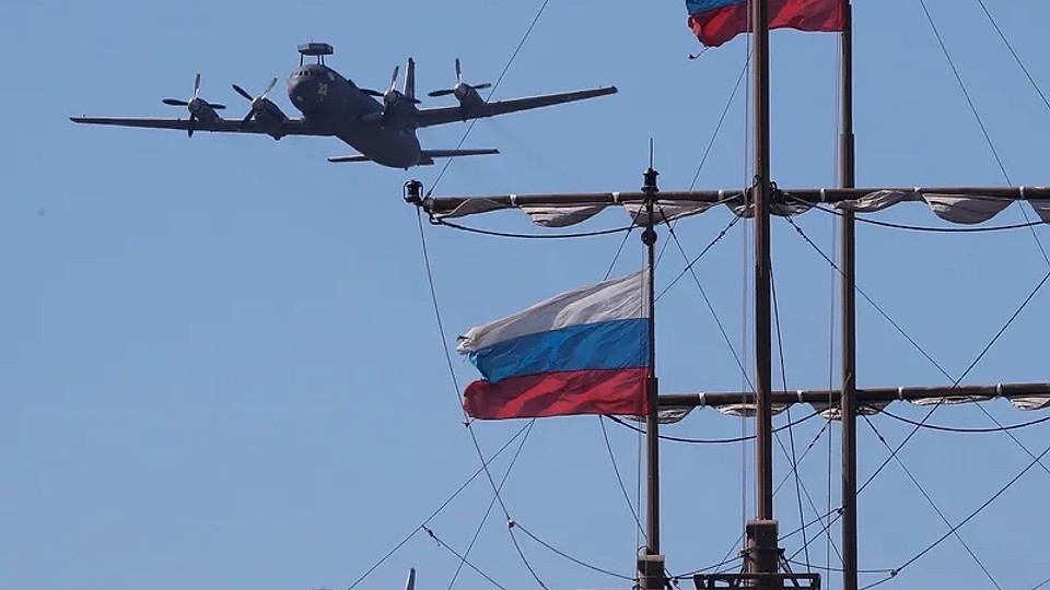 Ucraina a distrus singurul avion antisubmarin Iliușin Il-38 a distrus singurul avion antisubmarin Iliușin Il-38 de 24.000.000$ al Rusiei din Marea Neagră