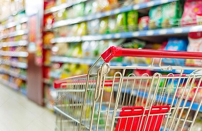 Un supermarket românesc a amânat deschiderea din lipsă de personal, deşi oferă salarii de 7.000 lei, bonuri de masă şi prime
