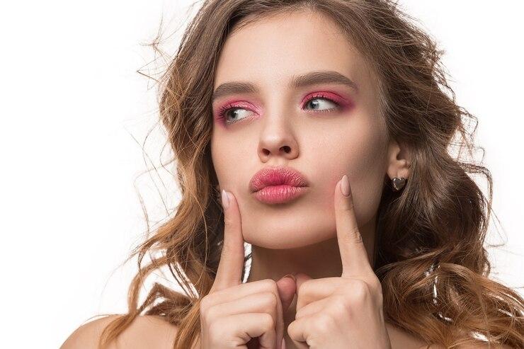 Trucuri de beauty: machiaj perfect în doi timpi și trei mișcări