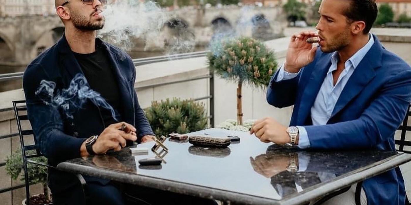 Andrew Tate a ajuns la spital. Au apărut noi stenograme incriminatorii în dosarul celor doi frați