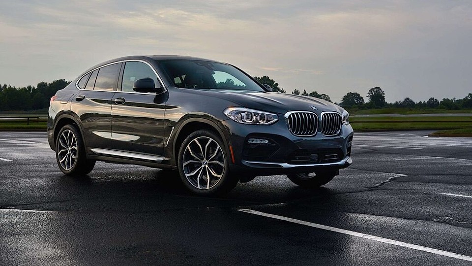 BMW recheamă peste 145.000 de vehicule