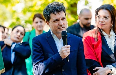 Nicușor Dan a depus plângerea penală la DIICOT și o acuză pe Elena Lasconi de trei infracțiuni