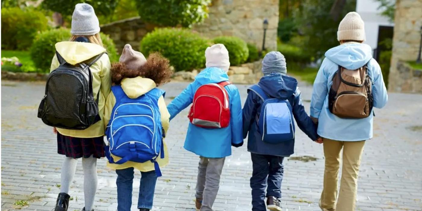 Elevii din București și 29 de județe intră în vacanță