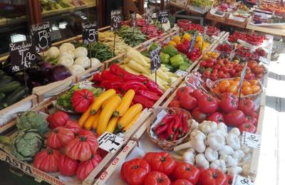 Inspectorii DSVSA Cluj au efectuat peste 380 de controale oficiale în piețele și magazinele din județ, în perioada sărbătorilor pascale