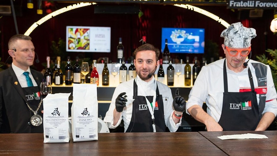 Vinuri, gusturi și tradiție: Salonul Italian strălucește la RoWine 2025 cu 21 de companii de excelență Made in Italy