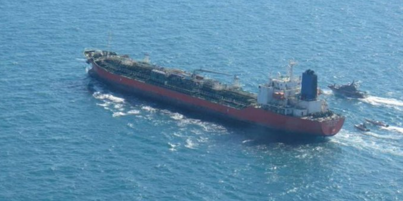 Un petrolier cu legături cu Israelul, Central Park, imobilizat de către rebeli huthi la Golful Aden