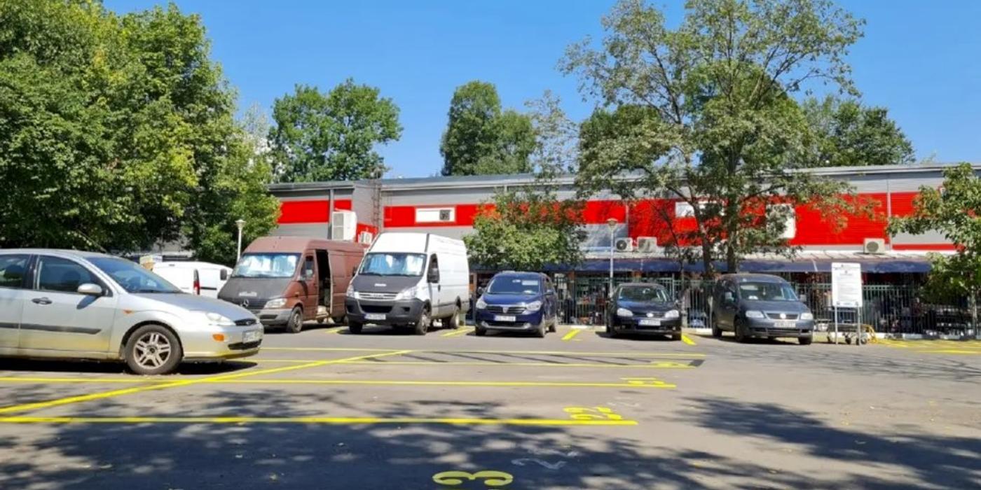 Comercianții din Sectorul 6 beneficiază de astăzi de o parcare destinată exclusiv lor