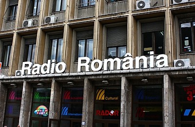 Calendarul zilei de 1 noiembrie. Radio România aniversează 97 de ani de la prima transmisie în eter. “Alo, alo, aici Radio Bucureşti!”