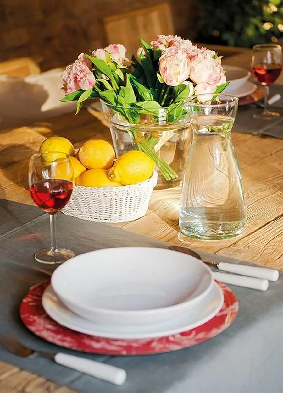 Summer Infusion in Your Home: 4 Bright Ideas for a Fresh and Cheerful Decor