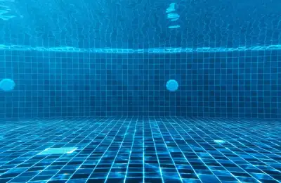 Beneficiile tratamentelor cu clor vs. tratamente fără clor pentru piscină