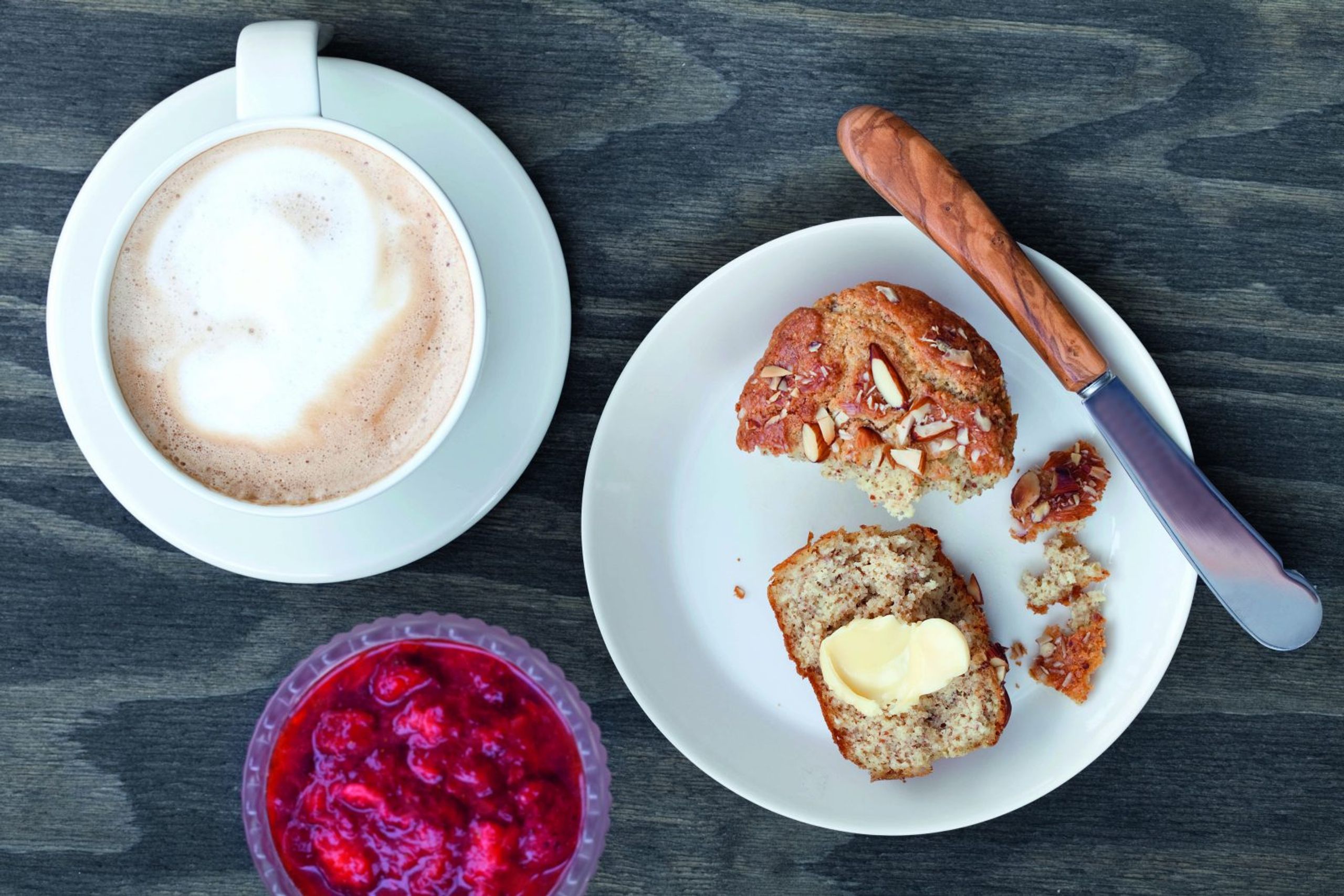 Luftige og mettende nøttemuffins – perfekt til frokost og lunsj!