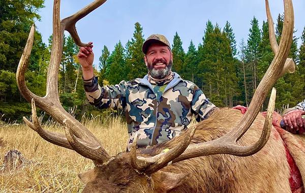 New Mexico Fully Guided Bull Elk Hunt with Hunter