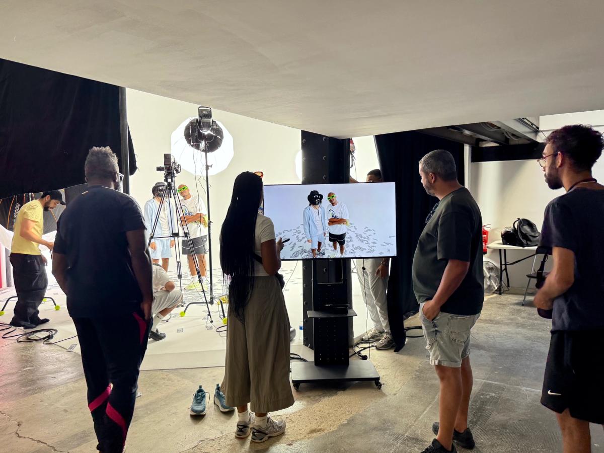 Backstage tournage clip avec écran