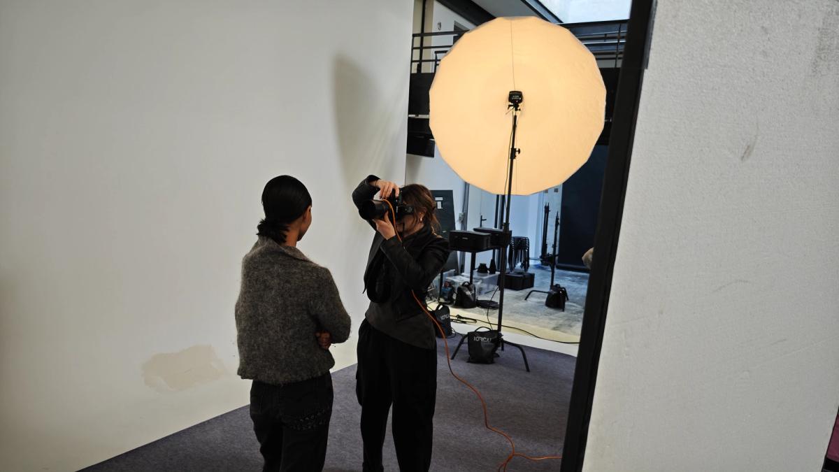BTS shoot Chloé Romeyer pour The Forumist au Studio à Marseille